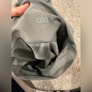 ALO leggings
